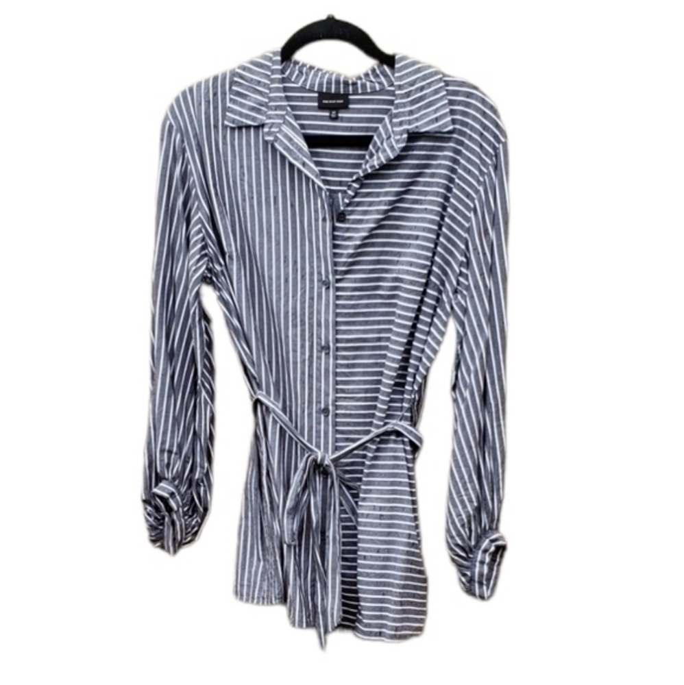 Who What Wear Gray Striped Cotton Button Up Dress Shirt Size Medium NWOT